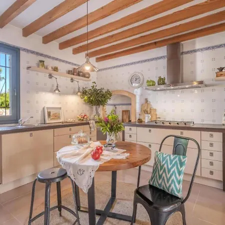 Cuarassa Family Villa *